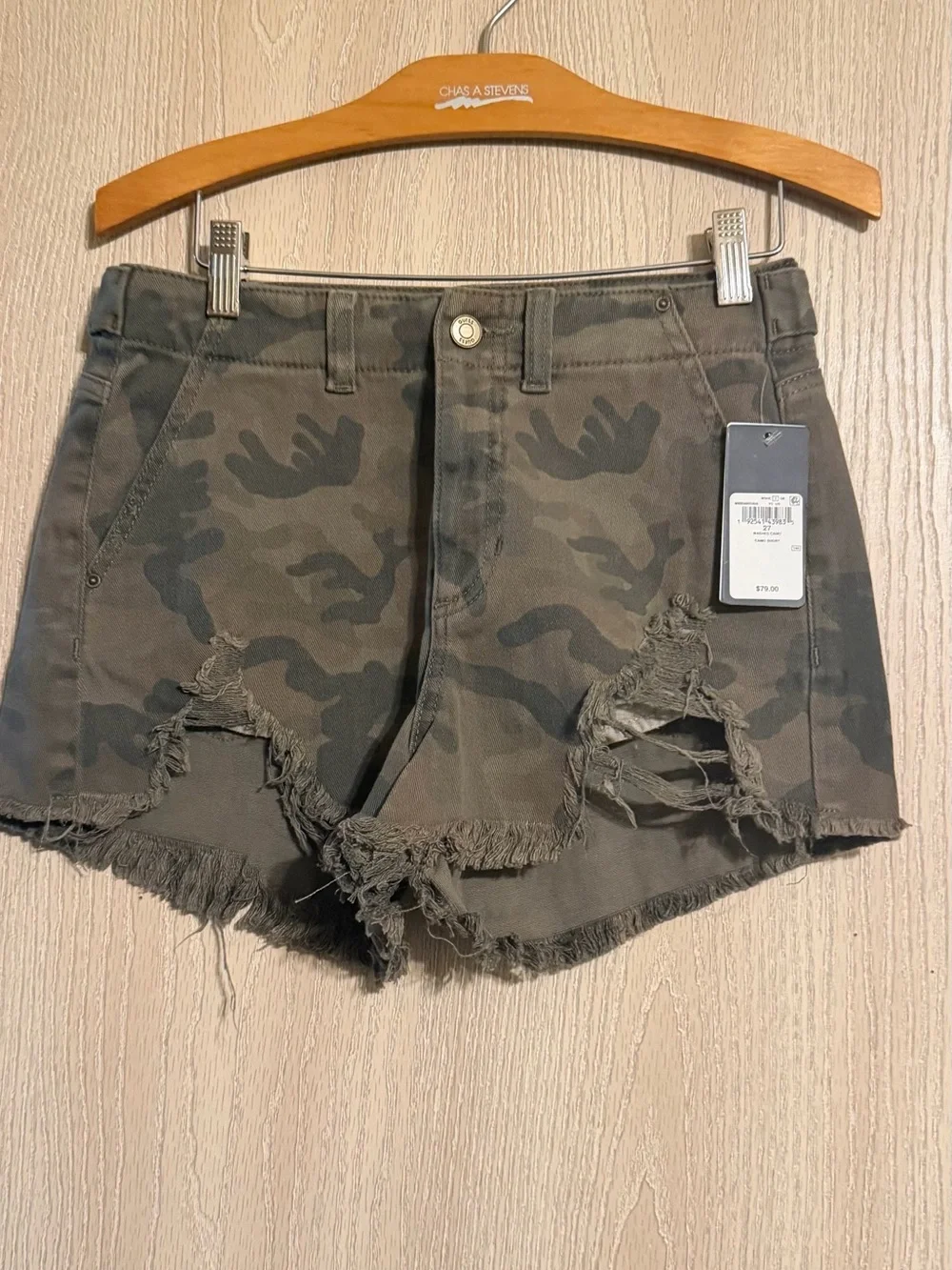 Guess Camouflage Distressed Frayed-Hem Jean Shorts - Olive Green